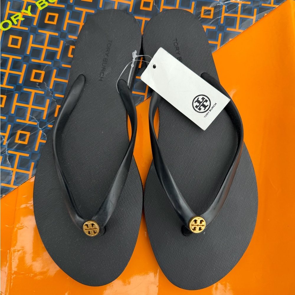 Floor sample New Tory Burch Chelsea Black Thin Flip Flop Flat Sandals